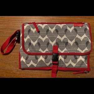 Skip hop changing pad